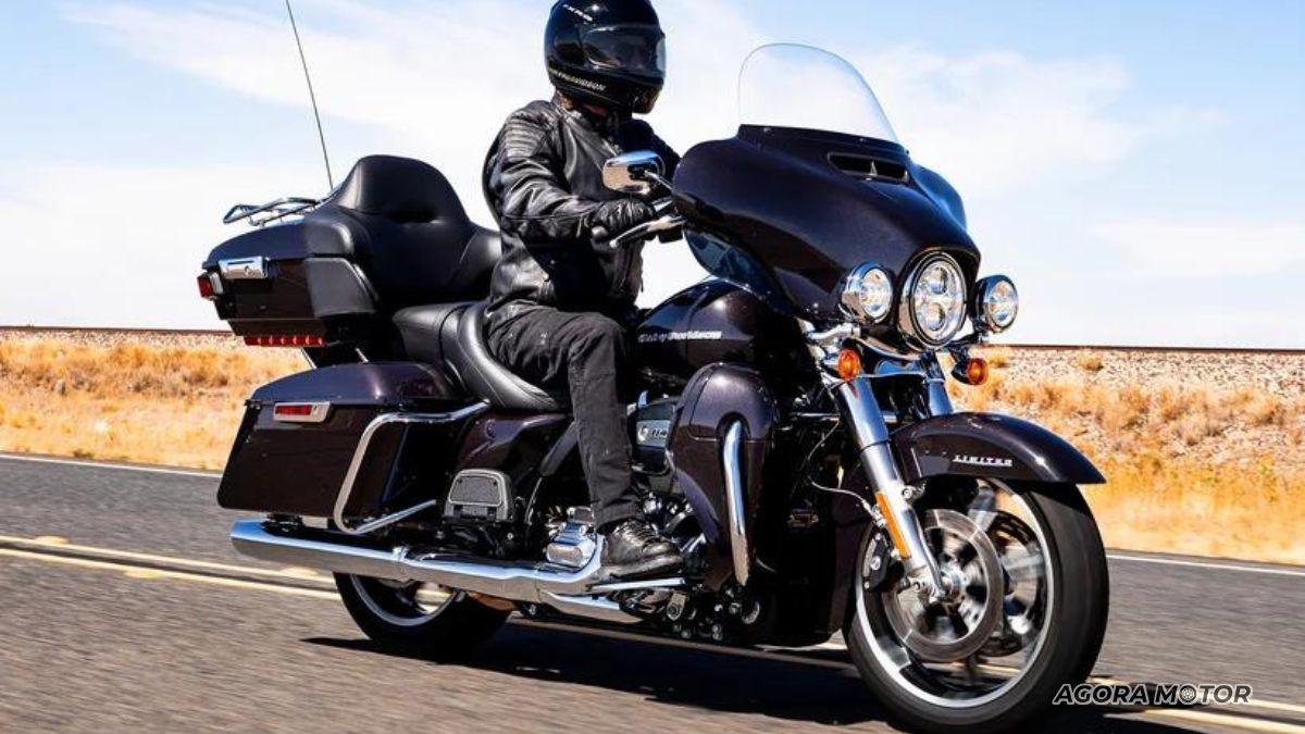 Ultra Limited 2023 na estrada.