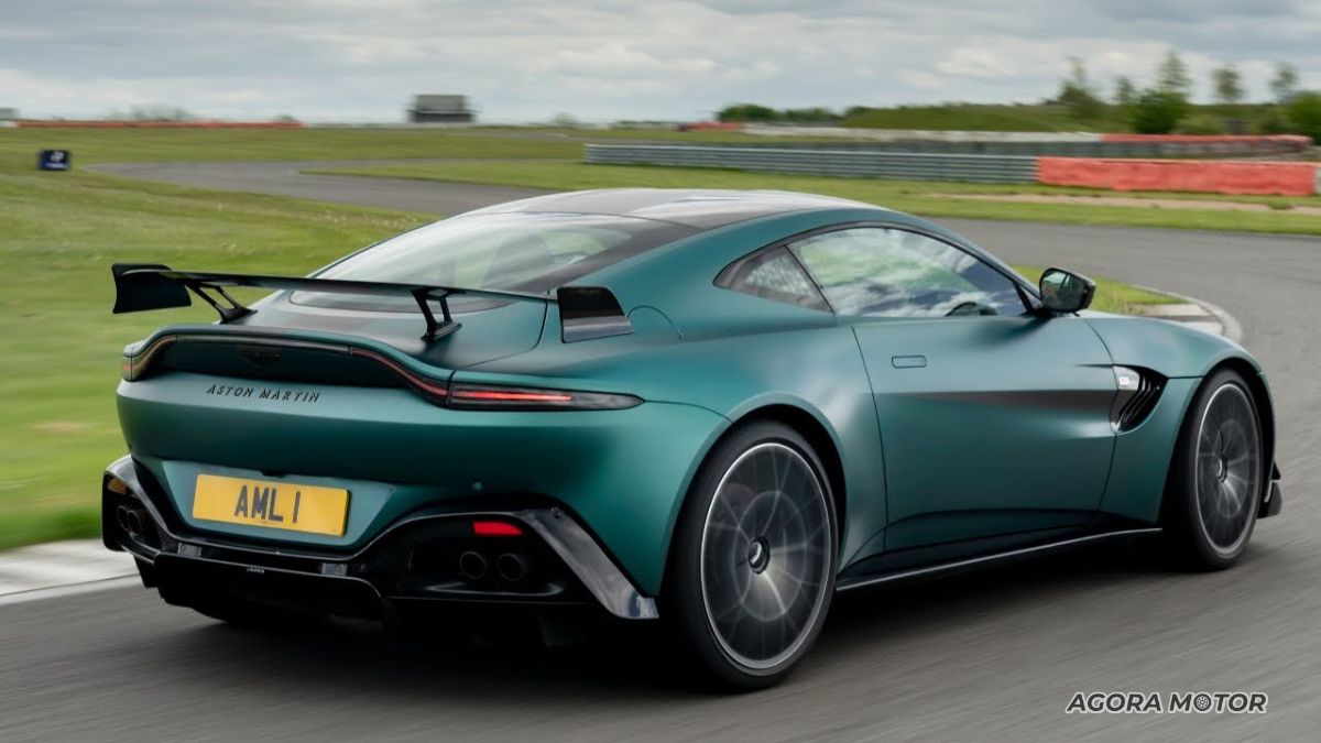 Vantage 2023 no modelo F1.