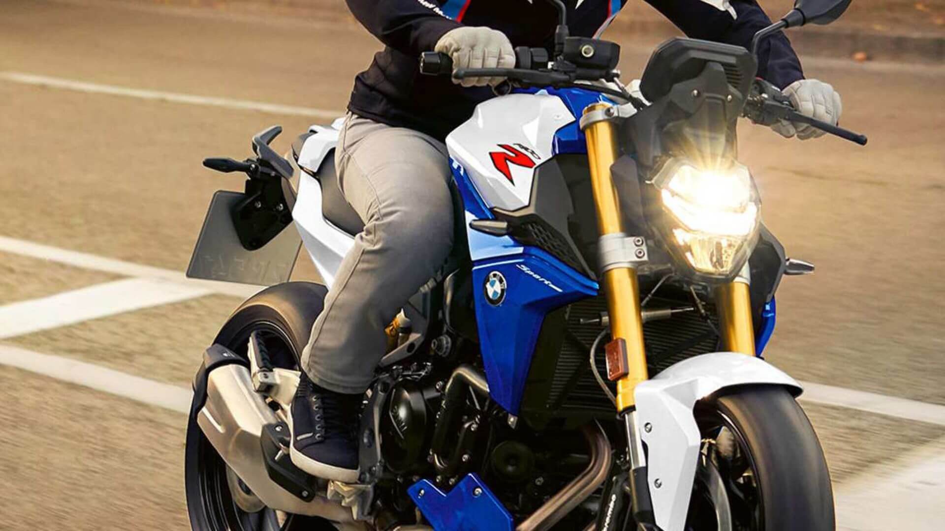 Foto de uma BMW F 900 2023