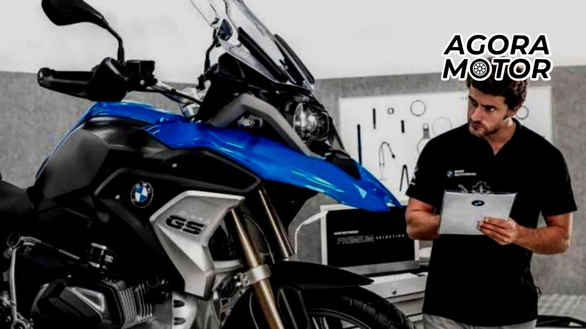 BMW com rastreador, parada em uma fabrica