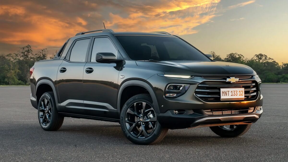 Nova Chevrolet Montana 2023 cinza