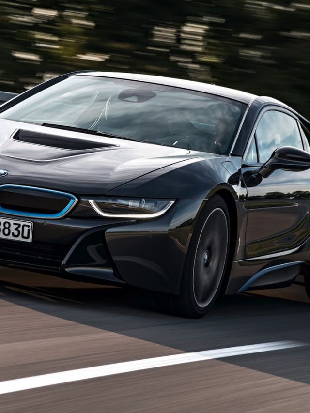 BMW i8 acelerando.