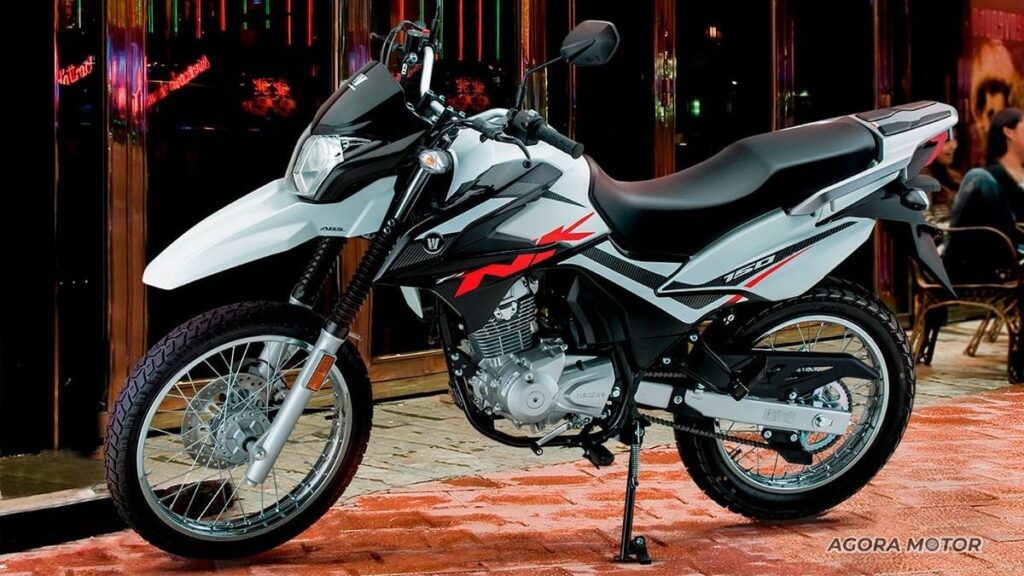 Lateral da NK 150 2023.