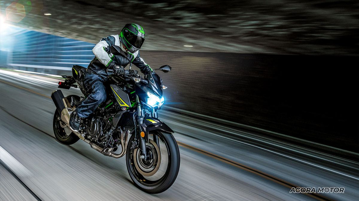 Z400 2023 na estrada.