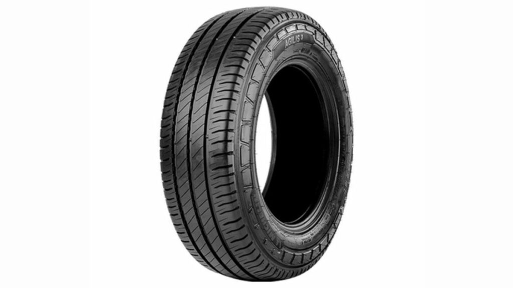 Um dos melhores pneus 205/75 R16, o Michelin Agilis 3 110R