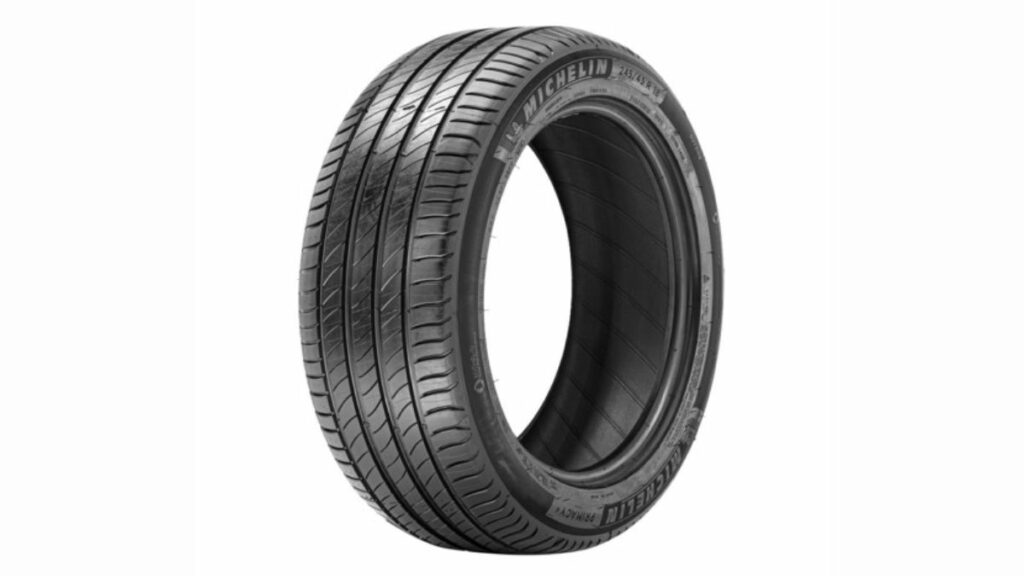 Um dos melhores pneus 215/65 R16, o Michelin Primacy 4 102H