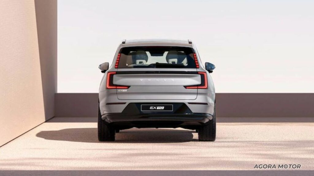Traseira do Volvo EX90 2024.