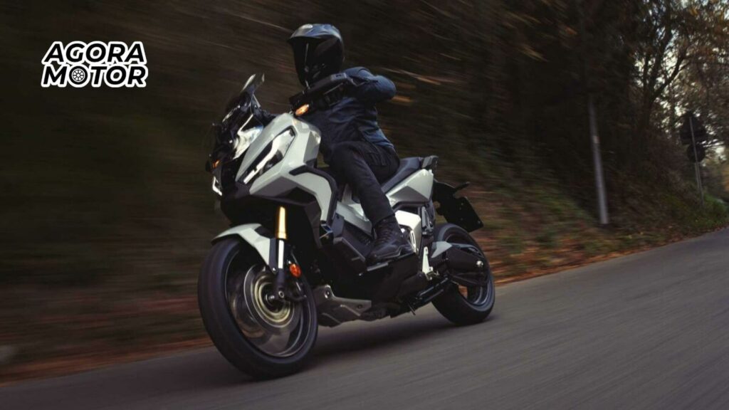 Foto de uma  X-ADV 2023