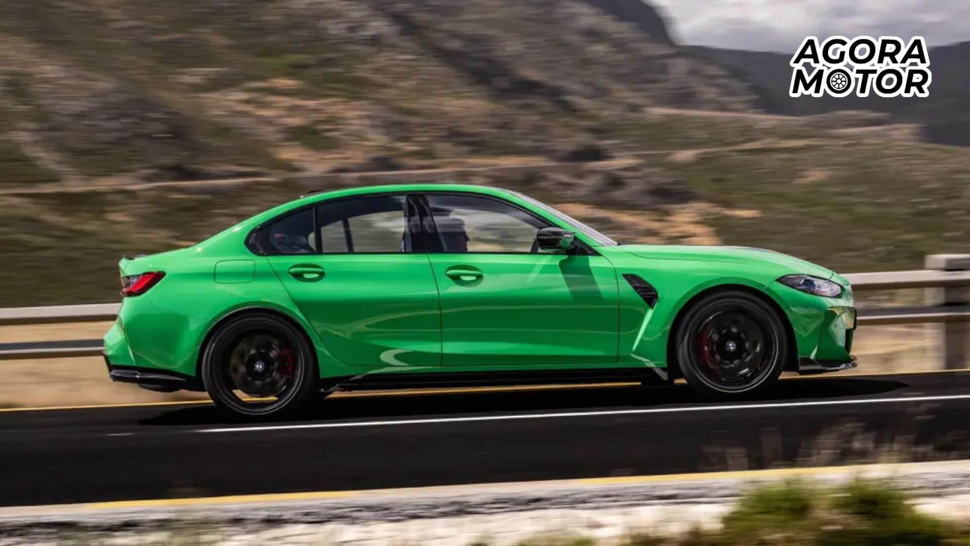 Foto lateral de uma BMW M3 CS 2023