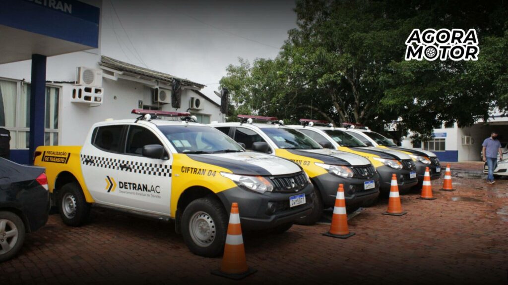 Foto de carros do Detran AC