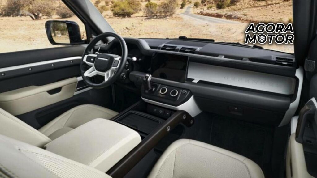 Foto do interior da Defender 130 2023