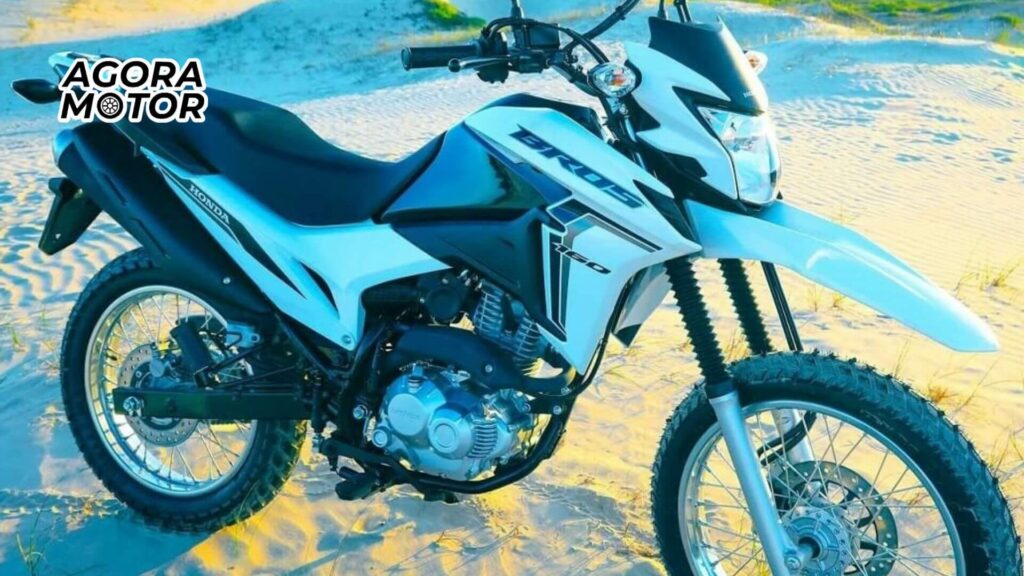 Foto lateral de uma NXR 160