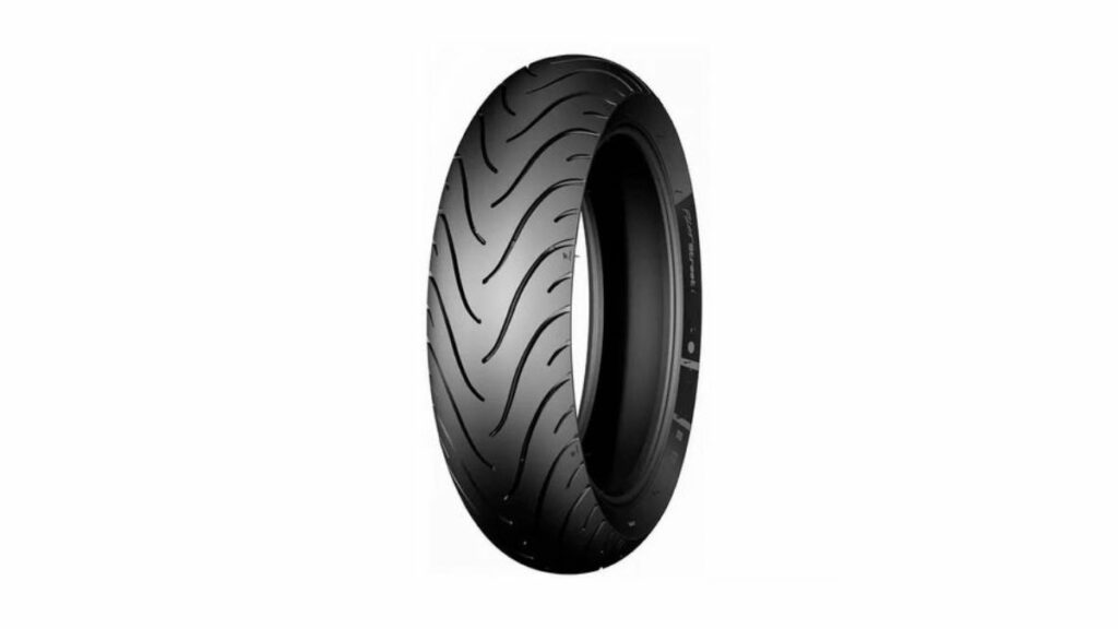 Pneu 130/70 R17 Michelin Pilot Street 62H Traseiro.