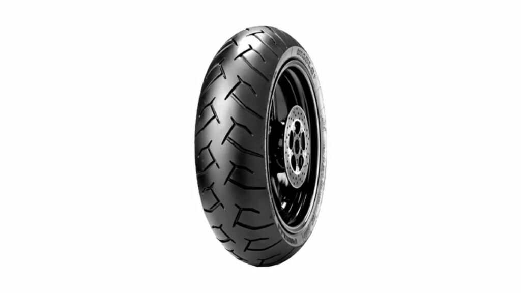 Um dos melhores pneus 160/60 R17, Pirelli Diablo 69W Traseiro.