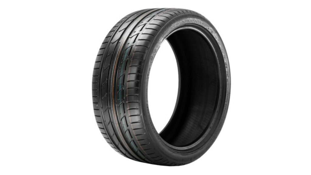 Pneu 255/40 R18 Bridgestone Potenza S001 95Y.