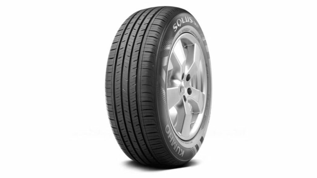 Pneu Kumho Solus TA31 245/50 R20 102V.