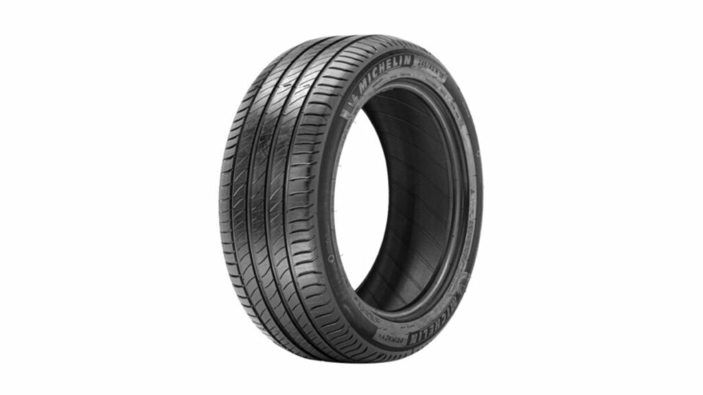 Pneu Michelin Primacy 4 Aro 18. Um dos melhores pneus 245/45 R18.