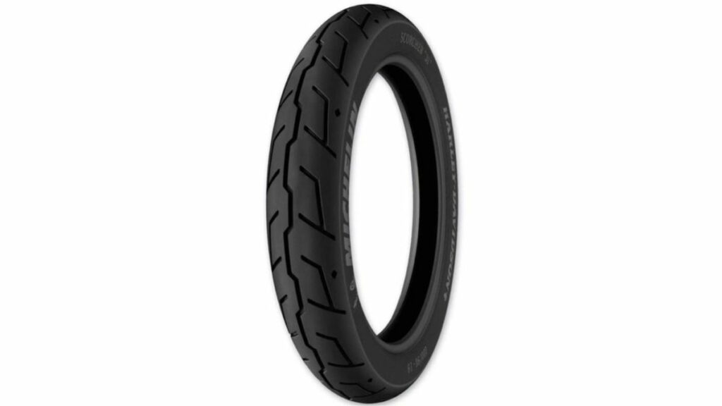 Pneu Michelin Scorcher 31 130/70B18 63H Dianteiro.