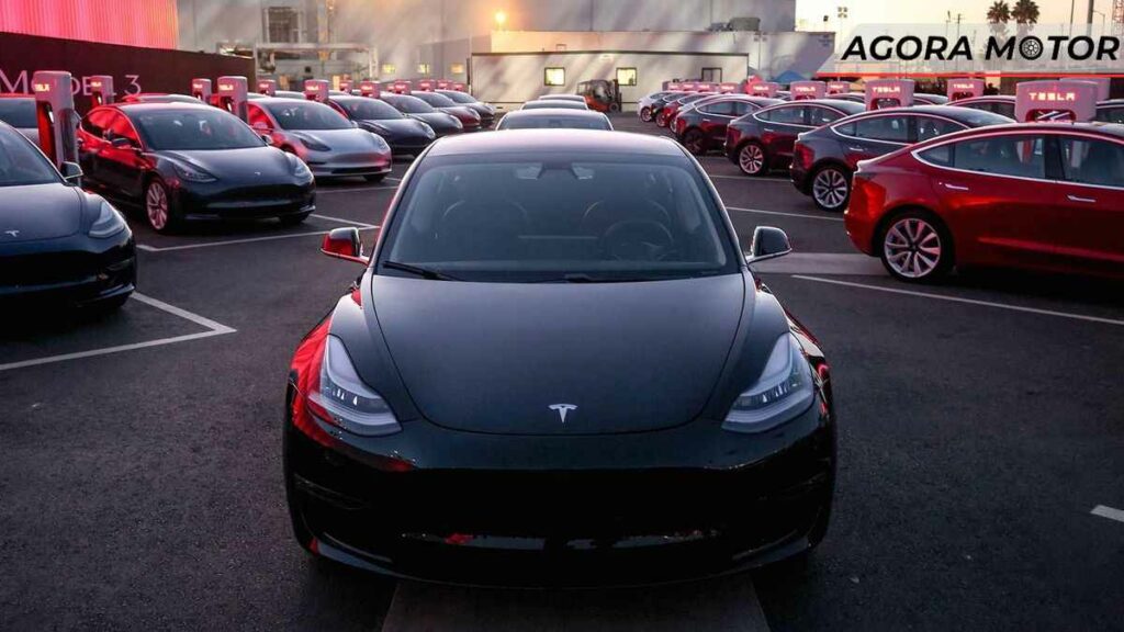 Tesla foi a marca de Luxo mais vendida em 2022 nos Estados Unidos!