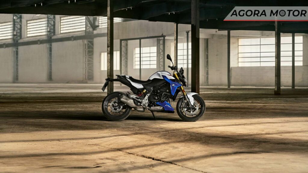 Foto de uma BMW F 900 R 2023