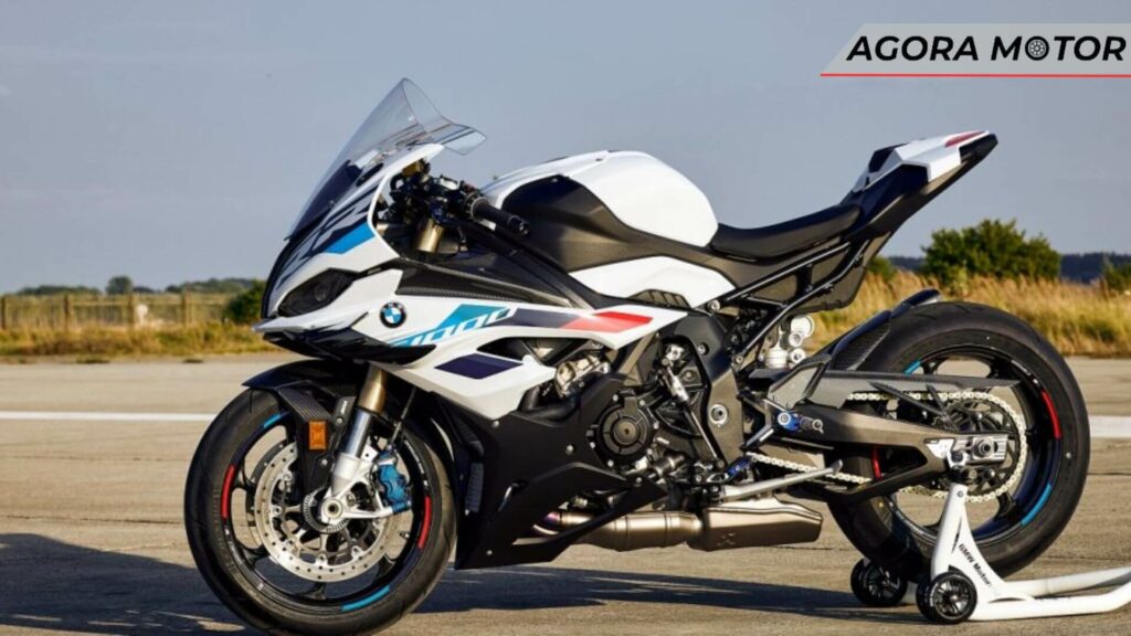 Foto de uma poderosa BMW S 1000 RR
