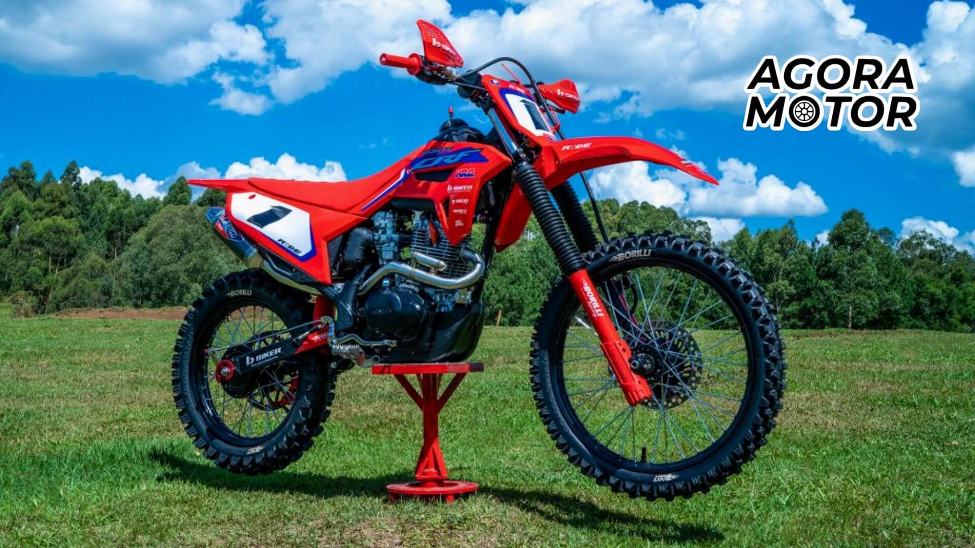 Foto de uma CRF 230