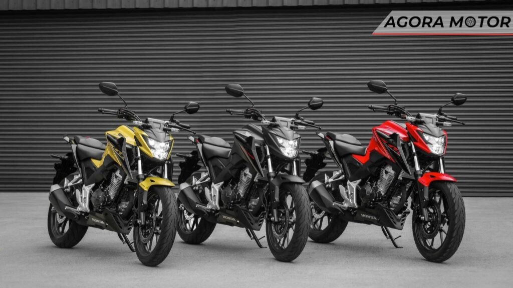 Foto de três Honda CB 300F 2023