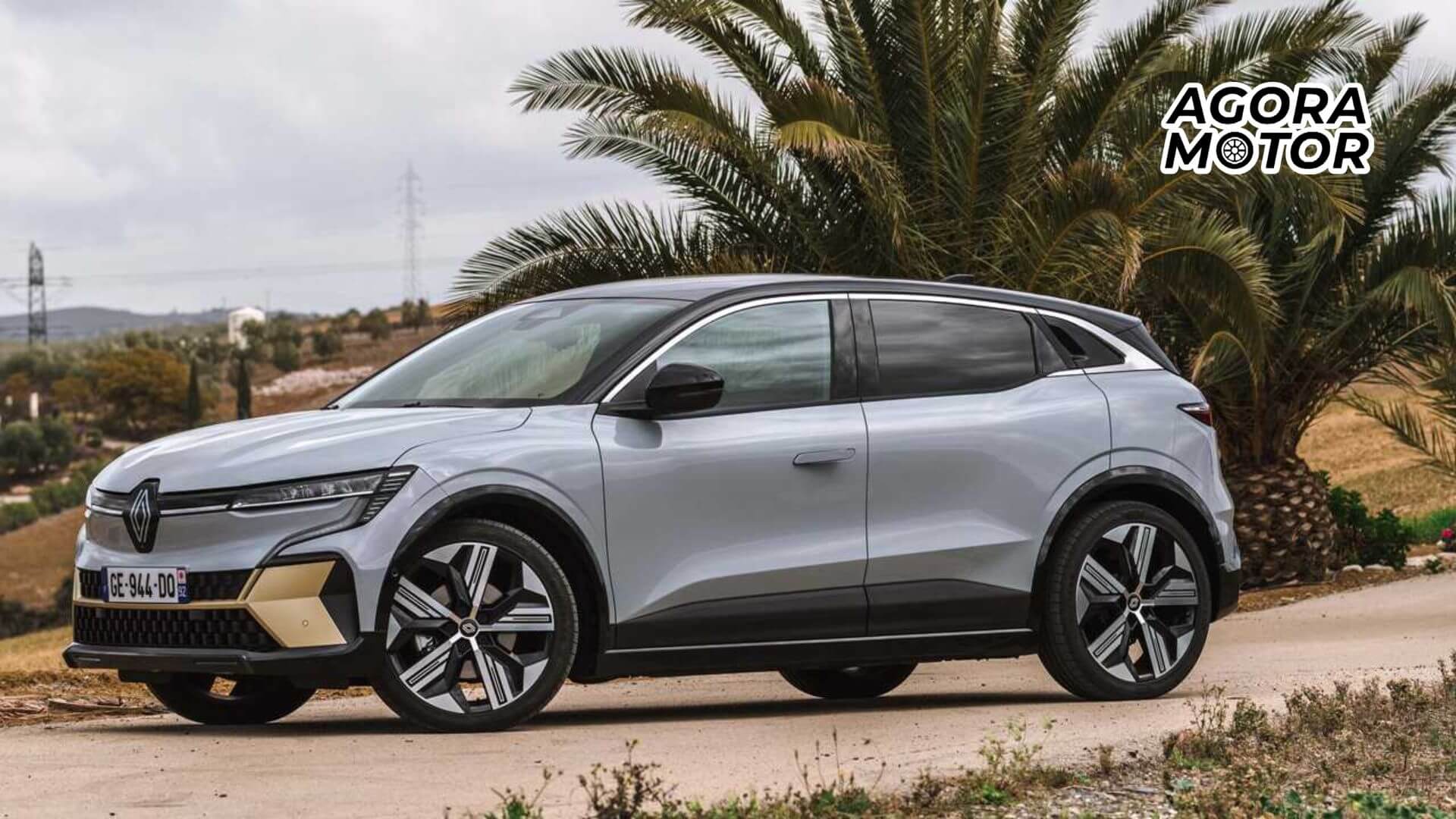 Foto de um Megane E-TECH, um dos novos carros elétricos