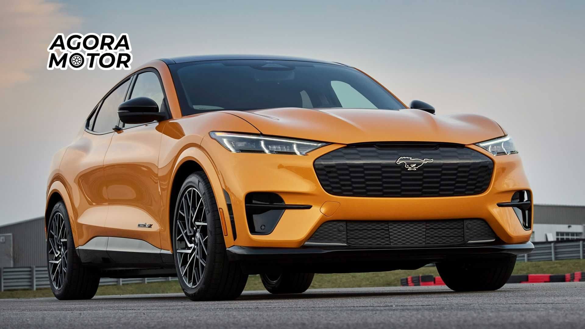 Foto de um Ford Mustang Mach-E