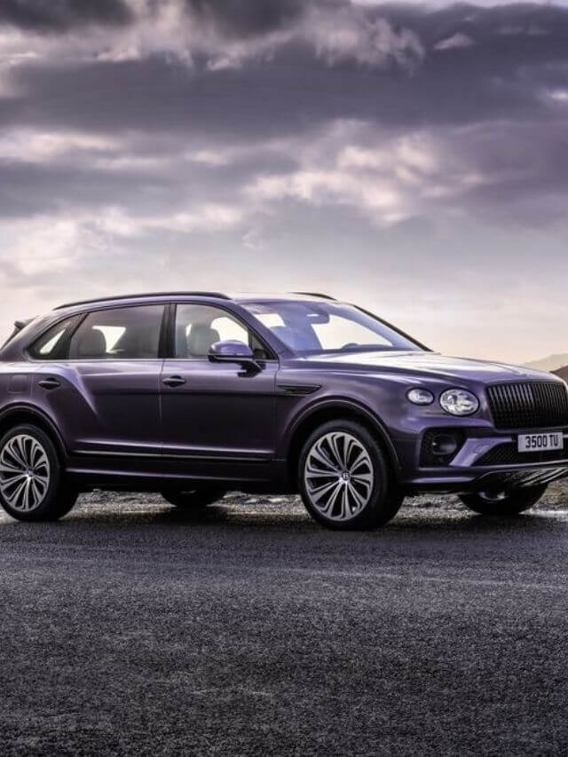 Lateral do Bentley Bentayga 2023.