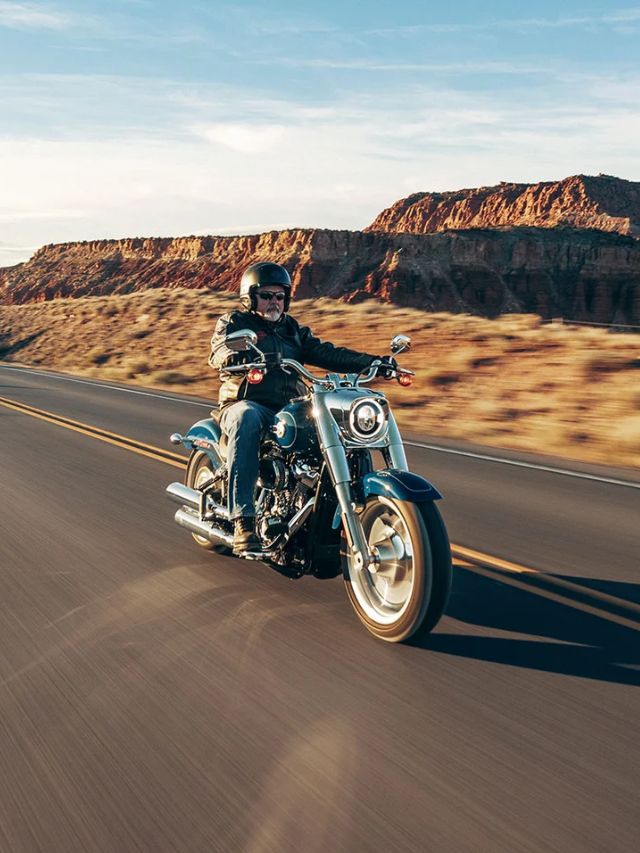 Fat Boy 2023 na estrada.