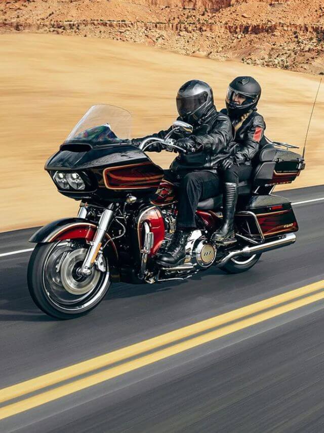 H-D Road Glide na estrada.