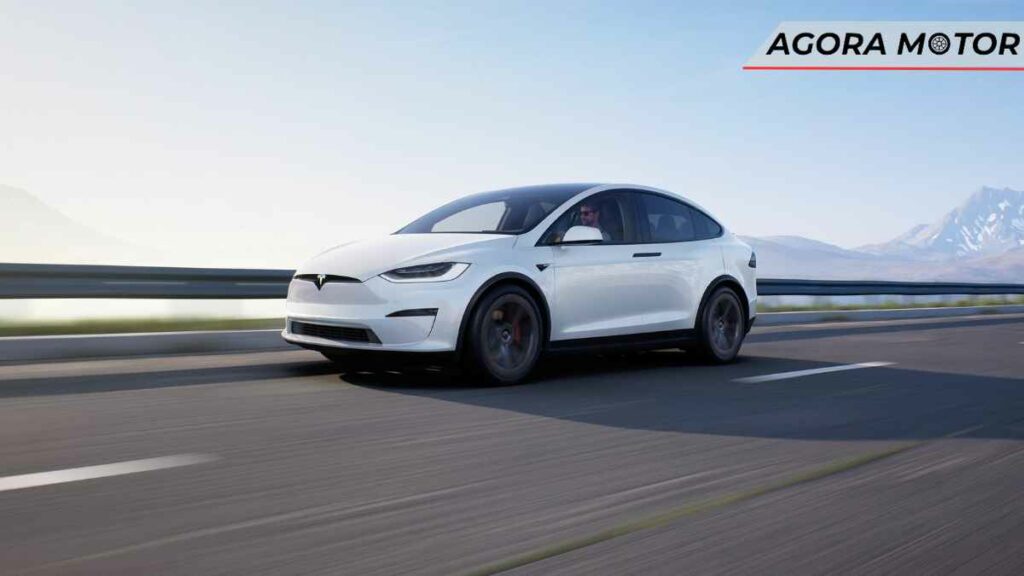 Polícia prende bandidos que tiveram que parar para carregar seu Tesla Model X