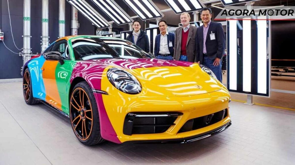 Porsche 911 Carrera GTS 30 Anos Porsche Thailand Edition é série especial (e colorida)