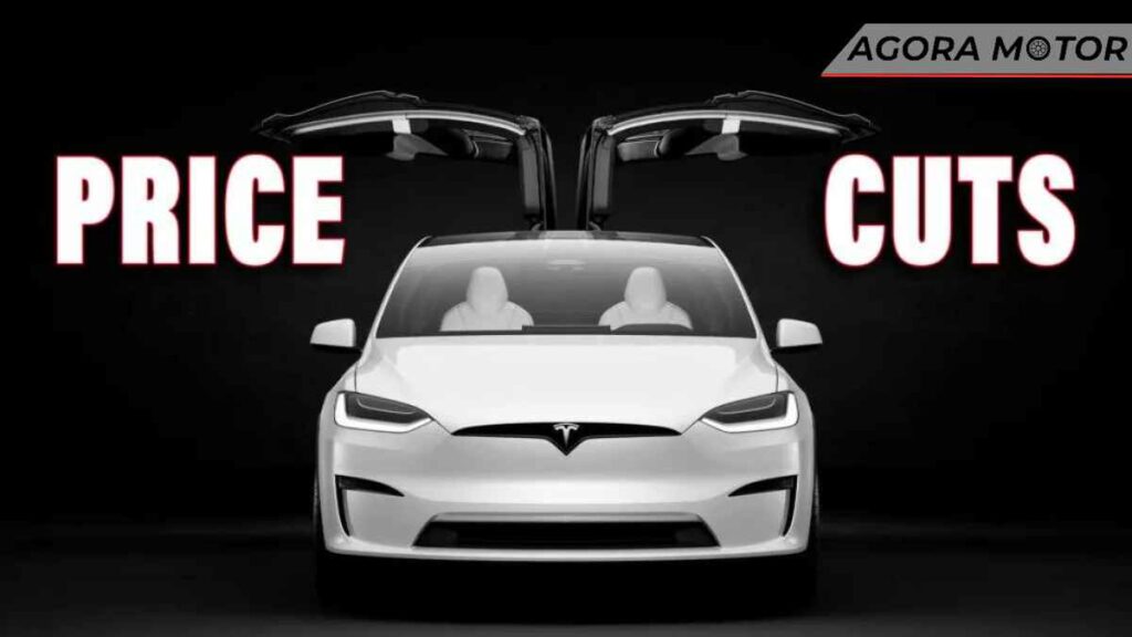 A Tesla, referência em inovação e tecnologia dos veículos, acabou de reduzir os preços dos seus modelos S e X nos Estados Unidos. São descontos de até 9%, que tornam a experiência de dirigir um Tesla mais acessível e divertida. Fique ligado para aproveitar essa oportunidade única! Preços de Veículos Modelo Tesla Confira aqui quanto custariam por aqui: ModeloValor AnteriorValor AtualModel SUS$ 94.990 (R$ 490.556)US$ 89.990 (R$ 464.735)Model S PlaidUS$ 113.990 (R$ 588.678)US$ 109.990 (R$ 568.021)Model XUS$ 109.990 (R$ 568.021)US$ 99.990 (R$ 516.378)Model X PlaidUS$ 119.990 (R$ 619.664)US$ 109.990 (R$ 568.021) A Tesla quer entrar de vez no mercado e se consolidar mais ainda, por isso essa pequena redução de preços. Tesla Reduz Preços de Model S e X em Até 9% nos Estados Unidos A Tesla anunciou recentemente que reduziu os preços de seus modelos de topo, o Model S e o Model X, nos Estados Unidos. Do Tesla Model S de nível de entrada caiu 5%, para US $ 89.990, enquanto o do Model S Plaid foi reduzido em 4%, para US $ 109.990. Já as variantes do Model X foram reduzidas em US $ 10.000, com a versão básica do SUV totalmente elétrico agora saindo por US $ 99.990, uma redução de 9%, e o Model X Plaid por US $ 109.990, uma redução de 8%. Estas mudanças nos preços vêm logo depois que o presidente-executivo da Tesla, Elon Musk, discutiu a importância de cortar os preços durante o recente Dia do Investidor da montadora. Tesla quer tornar seus veículos elétricos mais acessíveis Esta redução nos preços da Tesla tem como objetivo aumentar a venda dos seus veículos elétricos e torná-los mais acessíveis à população. Embora os carros da Tesla sejam conhecidos por serem caros, esta redução pode permitir que mais pessoas tenham acesso a esses veículos elétricos avançados. Com isso, elas podem experimentar a tecnologia avançada e os benefícios ambientais que os veículos elétricos oferecem. Além disso, esta redução também mostra que a Tesla está comprometida em tornar seus veículos elétricos mais acessíveis à população. Isso também pode ser visto como um sinal de que a montadora está se esforçando para aumentar sua participação no mercado de veículos elétricos e se destacar entre outras montadoras concorrentes. Deixe a sua opinião sobre essa notícia logo abaixo, e aproveite para acessar o nosso portal Agora Motor! Ficando assim por dentro de tudo o que acontece dentro do mundo automobilístico. Veja notícias, artigos, novidades, lançamentos, Tabela FIPE e muito mais em um só lugar!