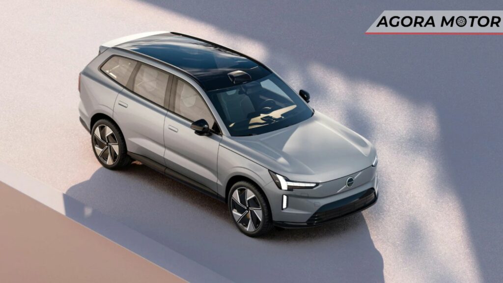 Volvo EX90.
