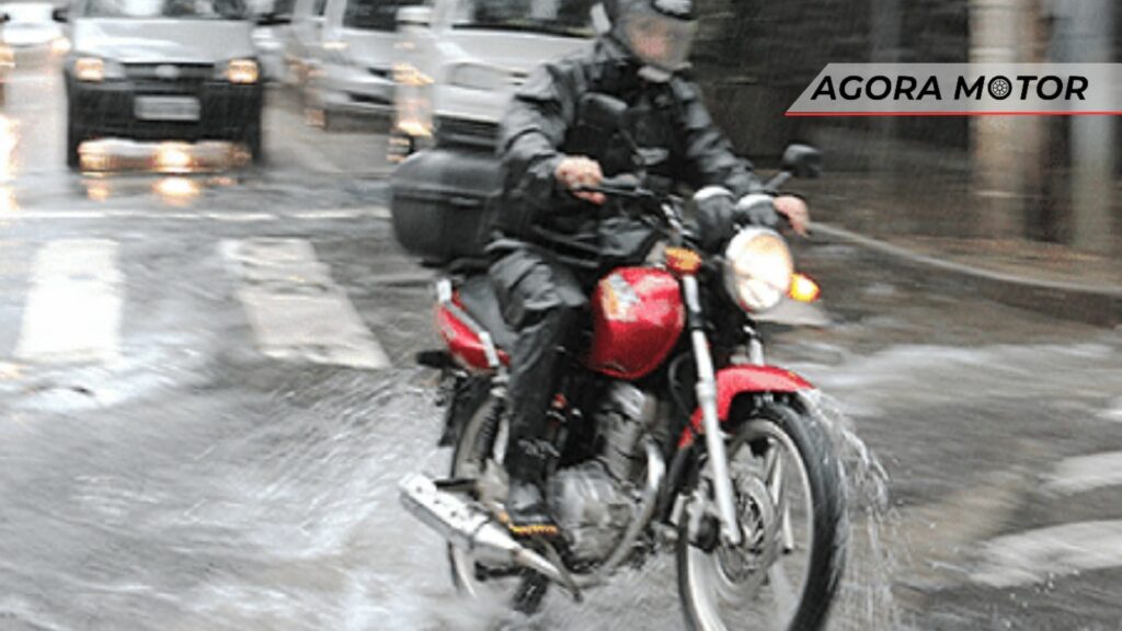 Dicas para andar de moto na chuva
