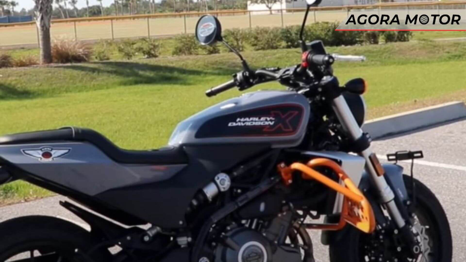 Foto de uma Harley-Davidson X350 2023
