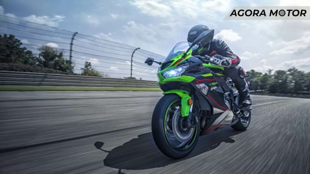 Foto de uma Kawasaki Ninja Zx 6R 2023