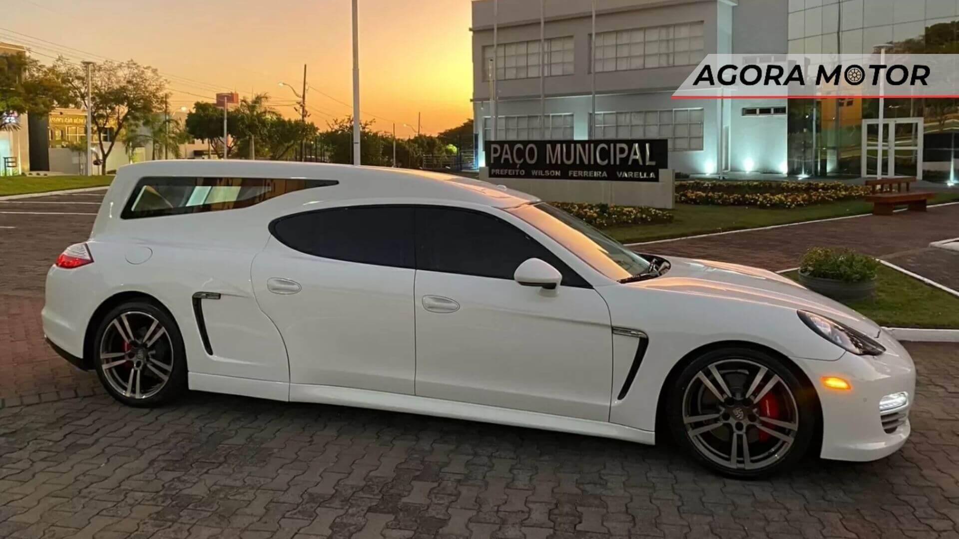 Foto de um Porsche Panamera