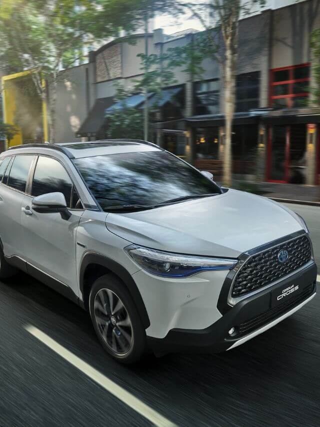 Foto de um Corolla Cross branco