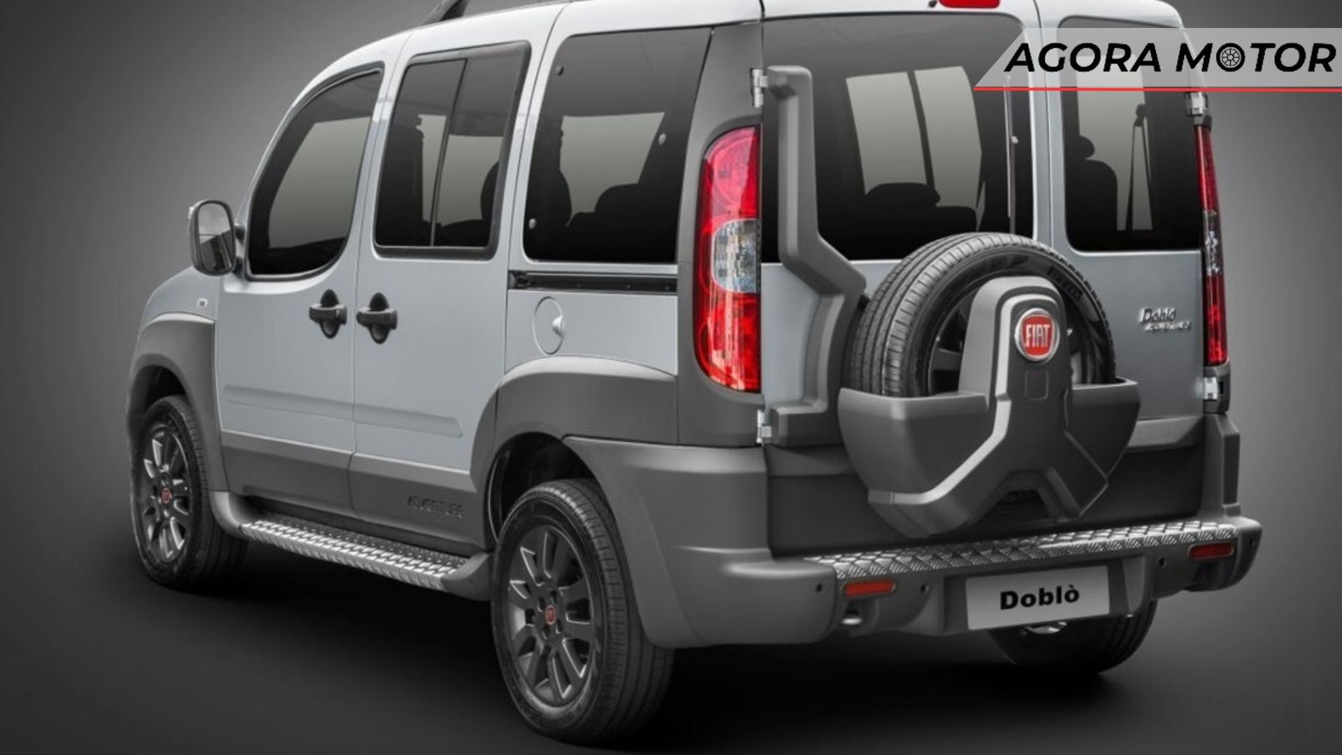 Traseira do Fiat Doblò.