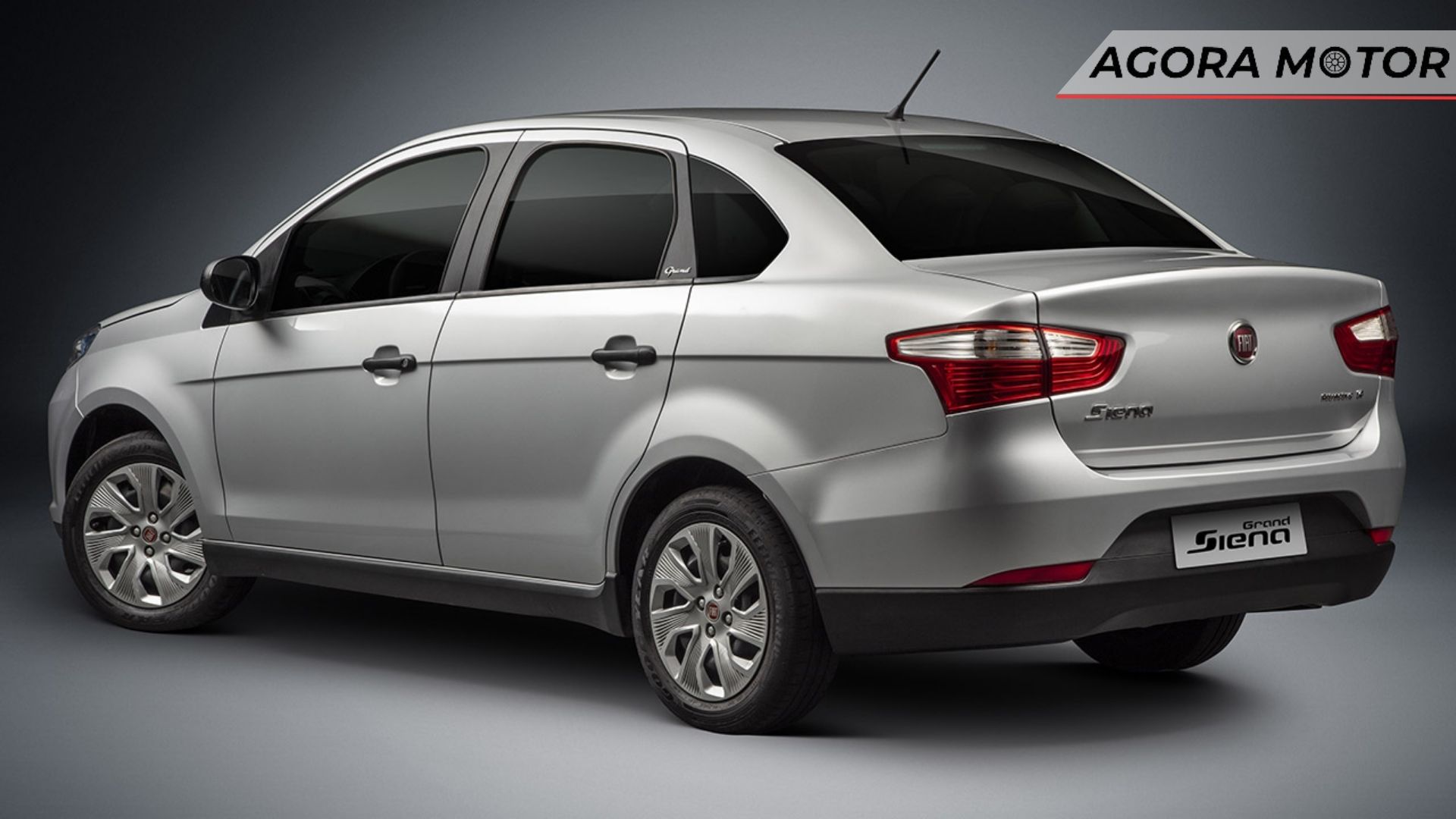 Traseira do Fiat Grand Siena.