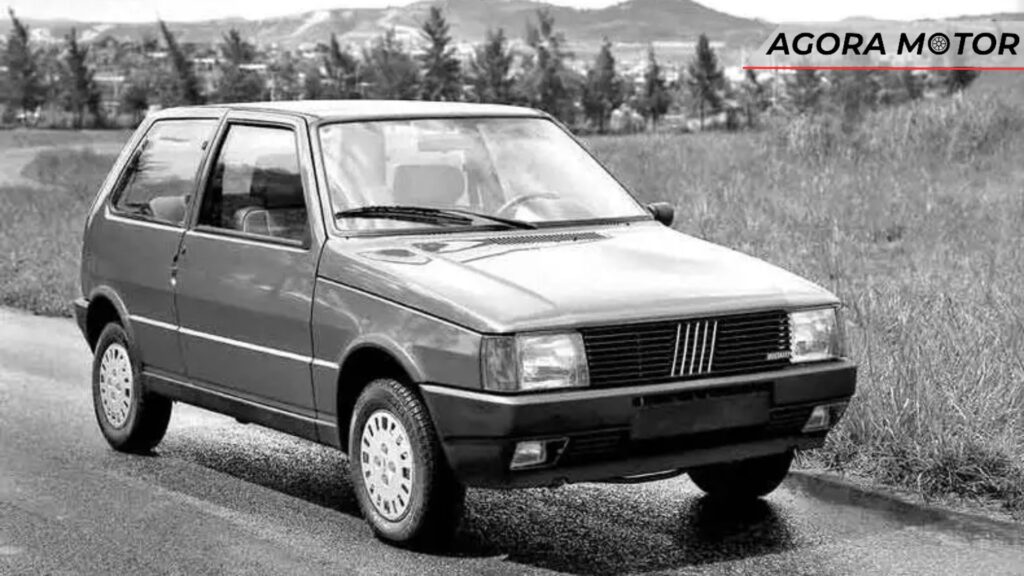 Fiat Uno antigo.