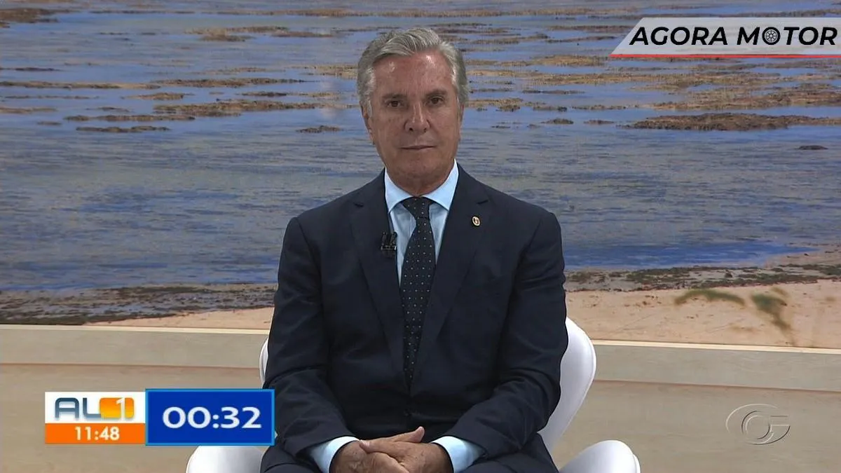 Ex-presidente Fernando Collor parcela em 60x dívida de IPVA de seus carros de luxo Ex-presidente Fernando Collor parcela em 60x dívida de IPVA de seus carros de luxo