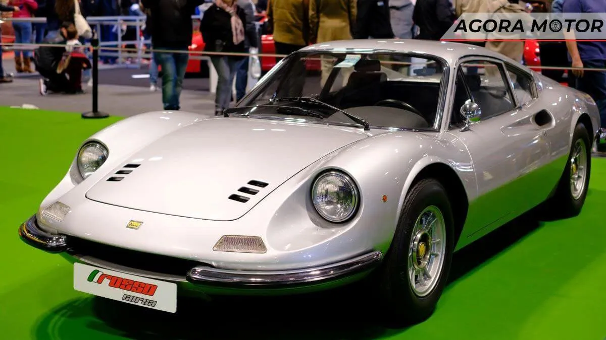 Ferrari Dino recebeu o nome de um dinossauro? Entenda a origem do nome