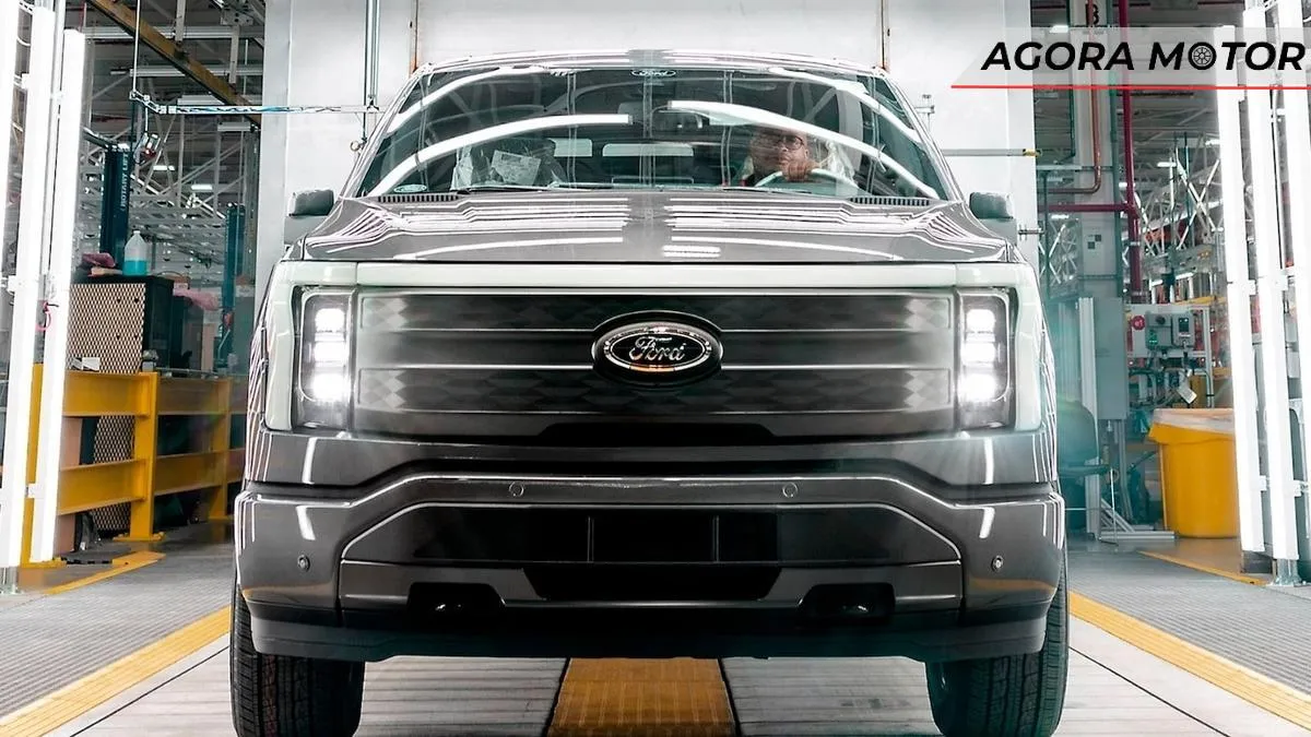 Centenas de funcionários da Ford reforçam fábrica para construir mais F-150 Lightning Centenas de funcionários da Ford reforçam fábrica para construir mais F-150 Lightning