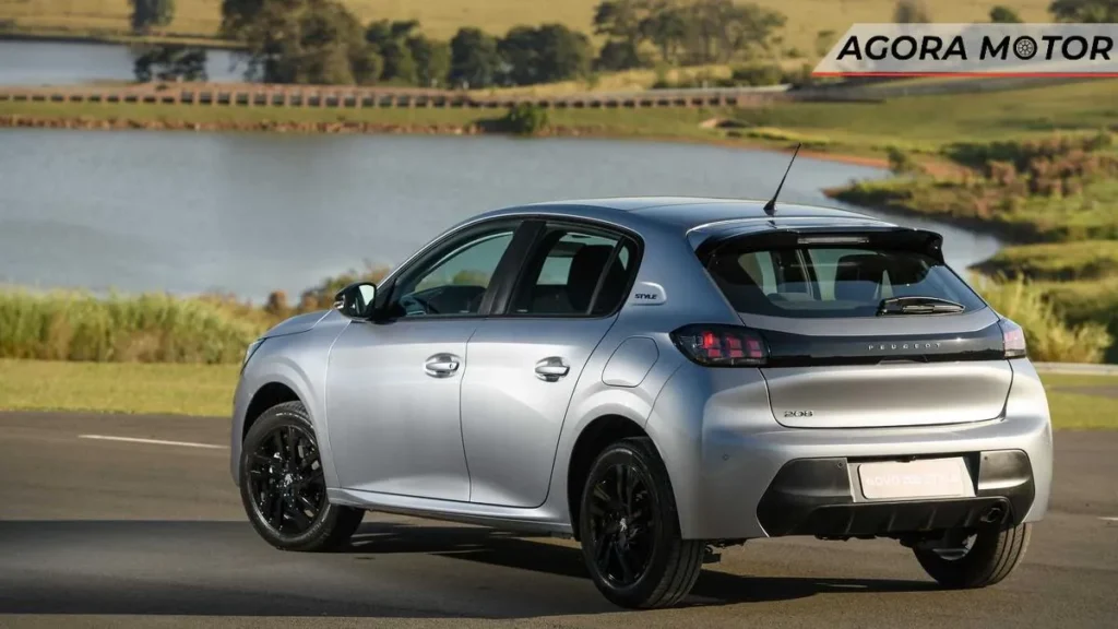 Hatch 208 puxa crescimento das vendas da Peugeot em março