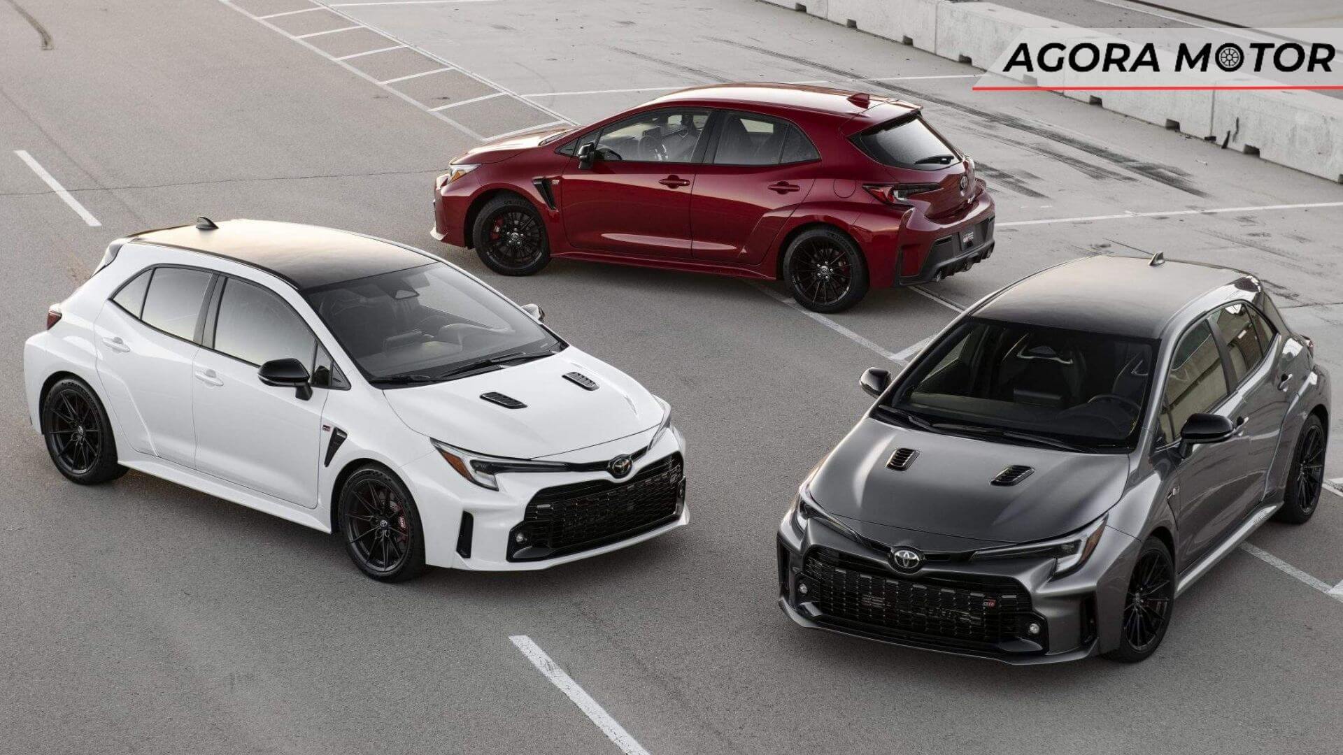 Foto de três GR Corolla