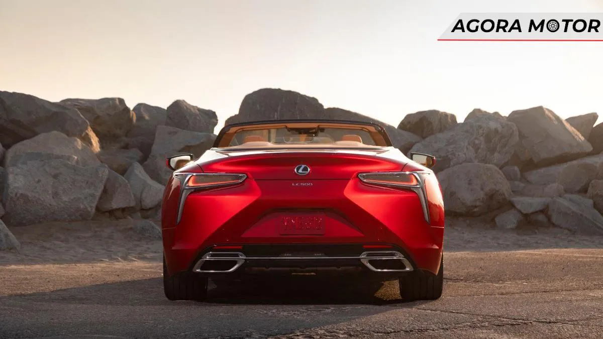 Lexus vs. Porsche: Qual marca de carro de luxo oferece o melhor atendimento ao cliente? Lexus vs. Porsche: Qual marca de carro de luxo oferece o melhor atendimento ao cliente?